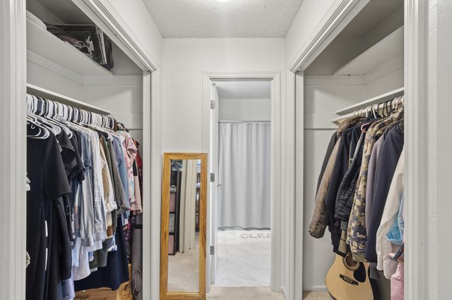 1631 Angel Crest Drive, Medford, OR 97504