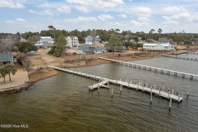 444 Pearson Circle, Newport, NC 28570