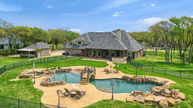 7545 Colton Lane, Pilot Point, TX 76258