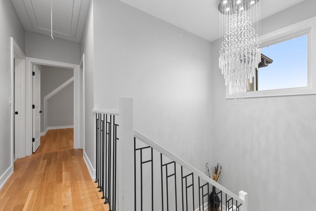 7727 S Roberts Road, Bridgeview, IL 60455