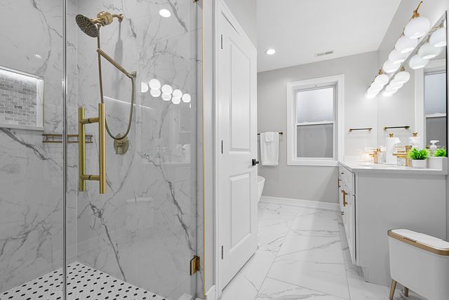 7727 S Roberts Road, Bridgeview, IL 60455