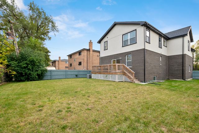 7727 S Roberts Road, Bridgeview, IL 60455