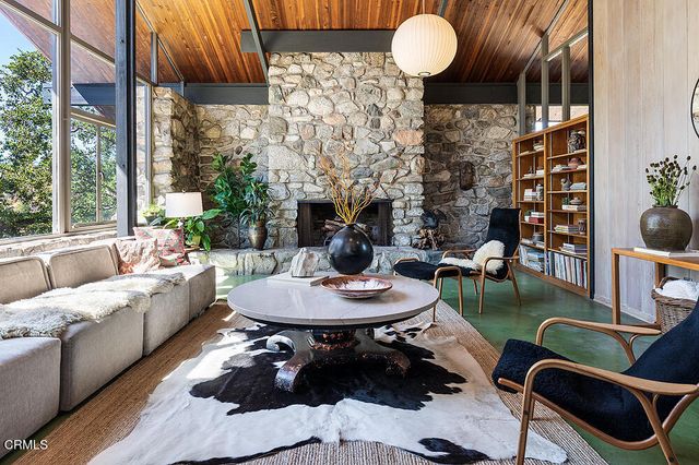 3740 Canyon Crest Road, Altadena, CA 91001