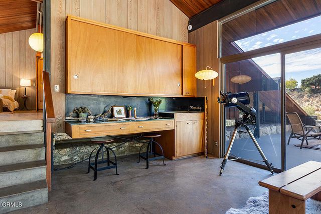 3740 Canyon Crest Road, Altadena, CA 91001