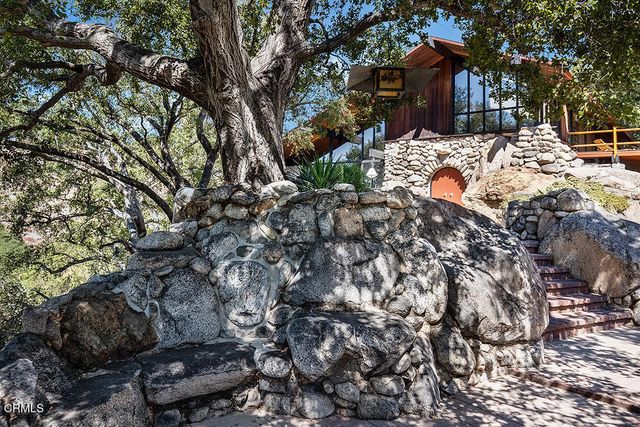 3740 Canyon Crest Road, Altadena, CA 91001