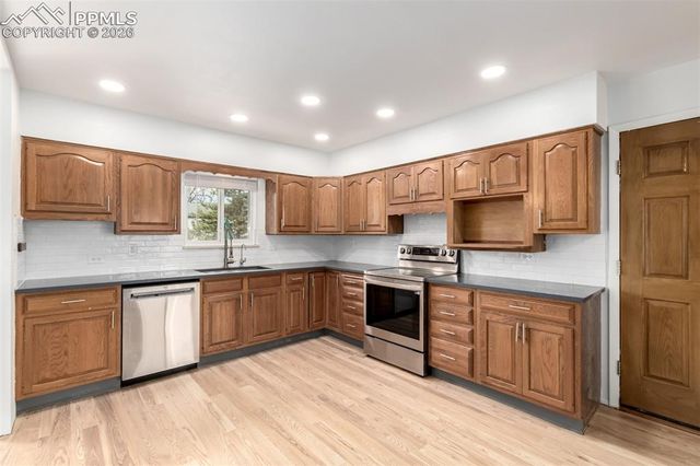 1418 Osgood Road, Colorado Springs, CO 80915