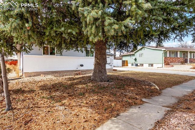 1418 Osgood Road, Colorado Springs, CO 80915