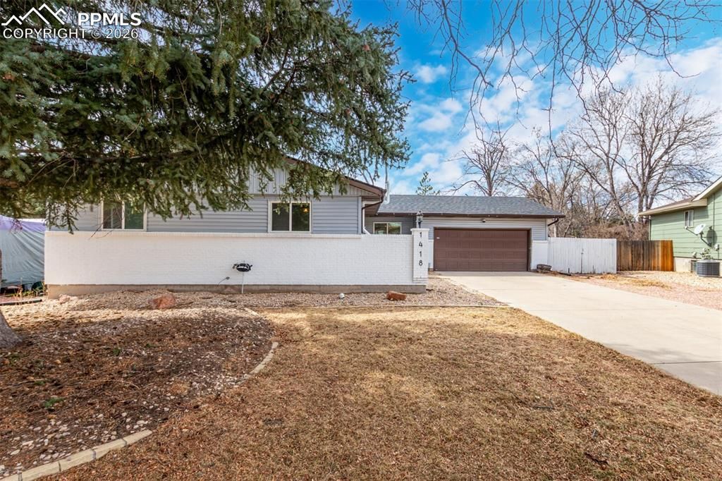 1418 Osgood Road, Colorado Springs, CO 80915