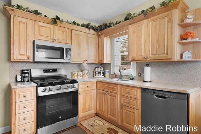 3835 Wilson Avenue, Grandville, MI 49418