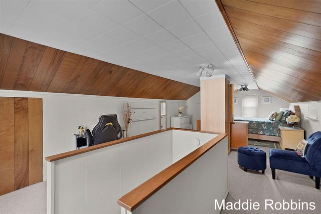 3835 Wilson Avenue, Grandville, MI 49418