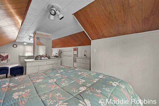 3835 Wilson Avenue, Grandville, MI 49418