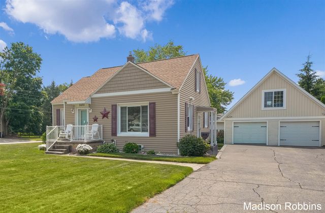 3835 Wilson Avenue, Grandville, MI 49418