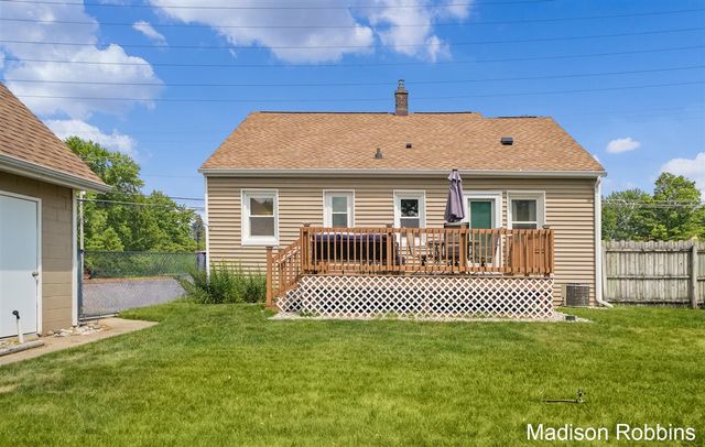 3835 Wilson Avenue, Grandville, MI 49418