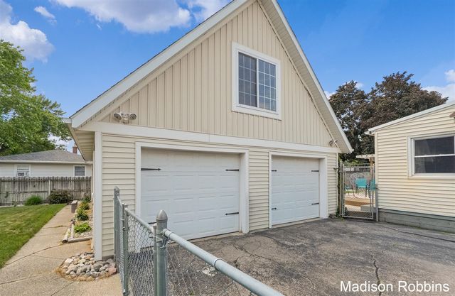 3835 Wilson Avenue, Grandville, MI 49418