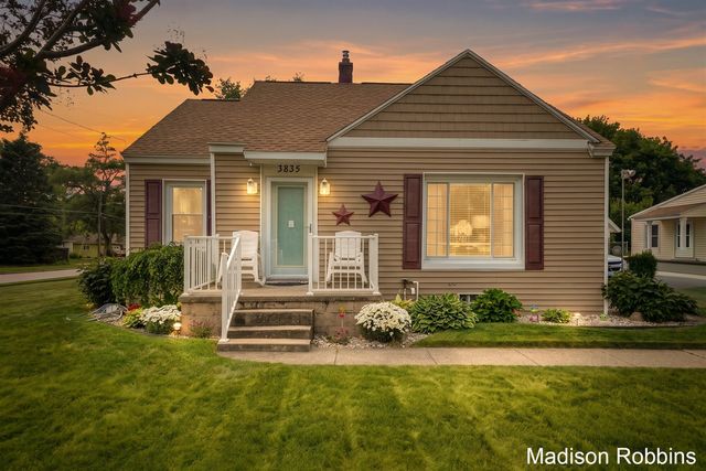 3835 Wilson Avenue, Grandville, MI 49418