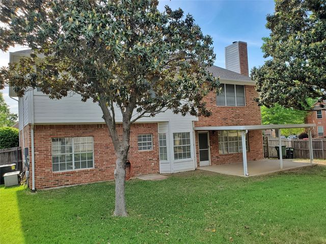 1040 Woodbriar Drive, Grapevine, TX 76051