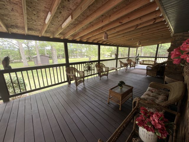 755 Utsi Rd, Estill Springs, TN 37330