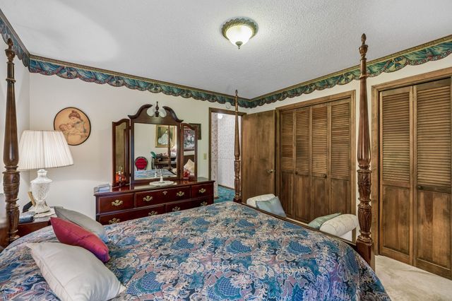 755 Utsi Rd, Estill Springs, TN 37330