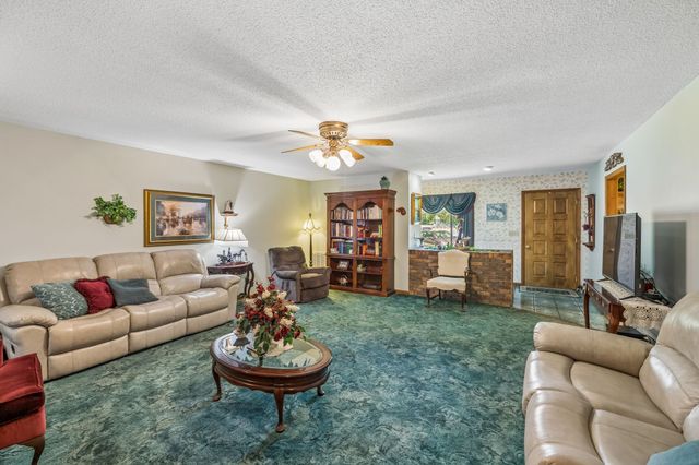 755 Utsi Rd, Estill Springs, TN 37330