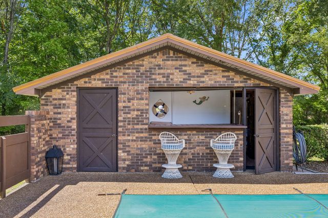 755 Utsi Rd, Estill Springs, TN 37330