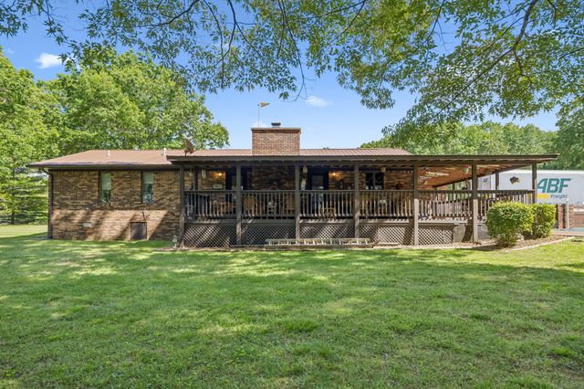 755 Utsi Rd, Estill Springs, TN 37330