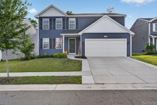 2845 Sycamore River Drive, Handy Township, MI 48836