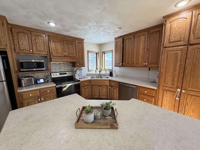 3608 S BERRYFIELD LANE, Appleton, WI 54915