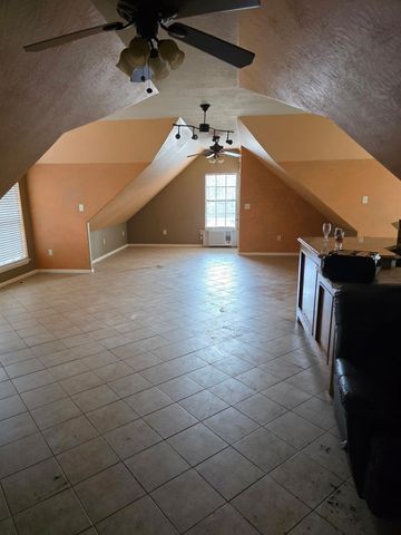 5934 Deerwood Drive, Conroe, TX 77306