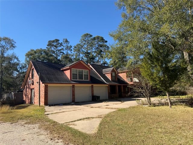 5934 Deerwood Drive, Conroe, TX 77306