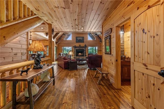460 Wikle Drive, Ellijay, GA 30540