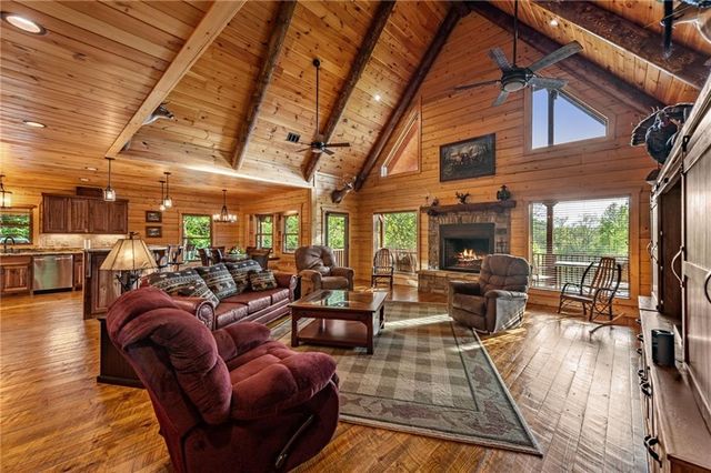 460 Wikle Drive, Ellijay, GA 30540