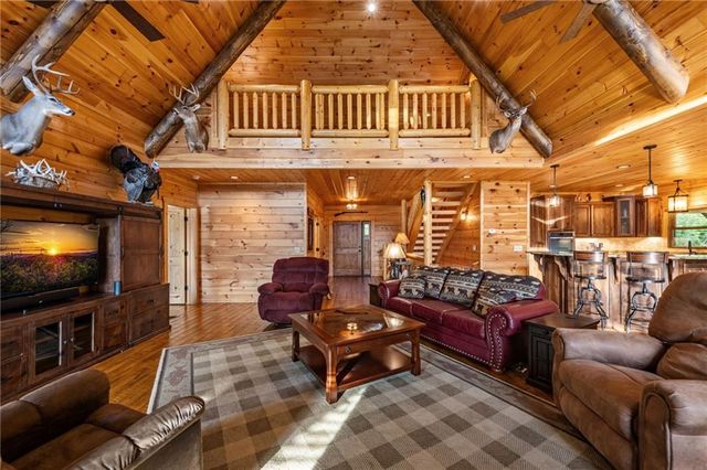 460 Wikle Drive, Ellijay, GA 30540
