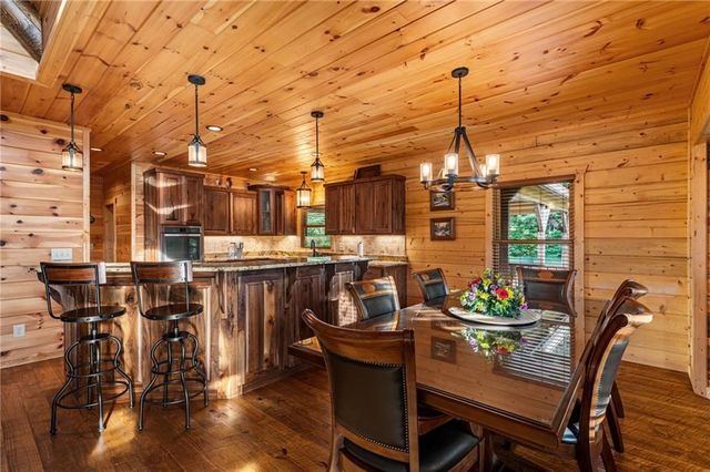 460 Wikle Drive, Ellijay, GA 30540