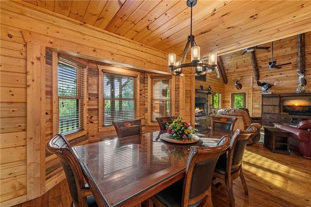 460 Wikle Drive, Ellijay, GA 30540