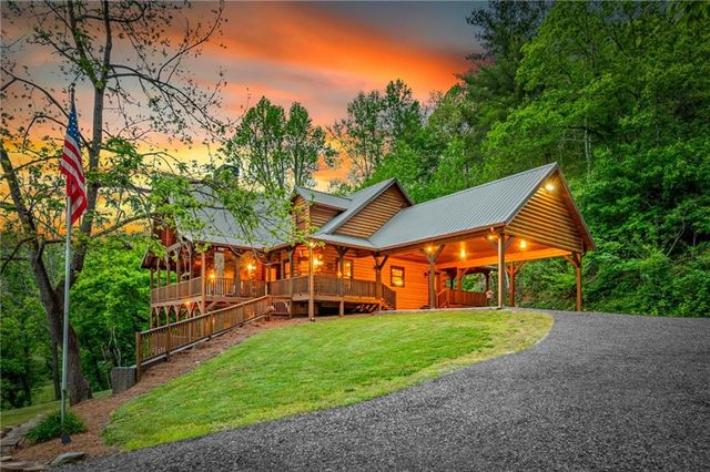 460 Wikle Drive, Ellijay, GA 30540