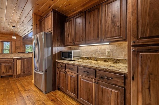 460 Wikle Drive, Ellijay, GA 30540