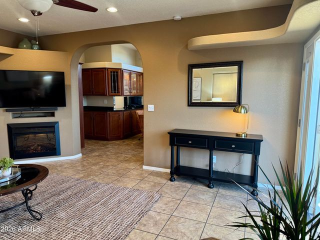 128 E AZTEC Boulevard 214, Mesa, AZ 85205