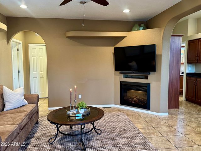 128 E AZTEC Boulevard 214, Mesa, AZ 85205