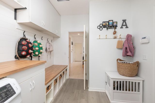 7423 Fawn Hill Road, Chanhassen, MN 55317