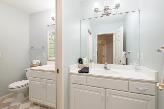 7423 Fawn Hill Road, Chanhassen, MN 55317