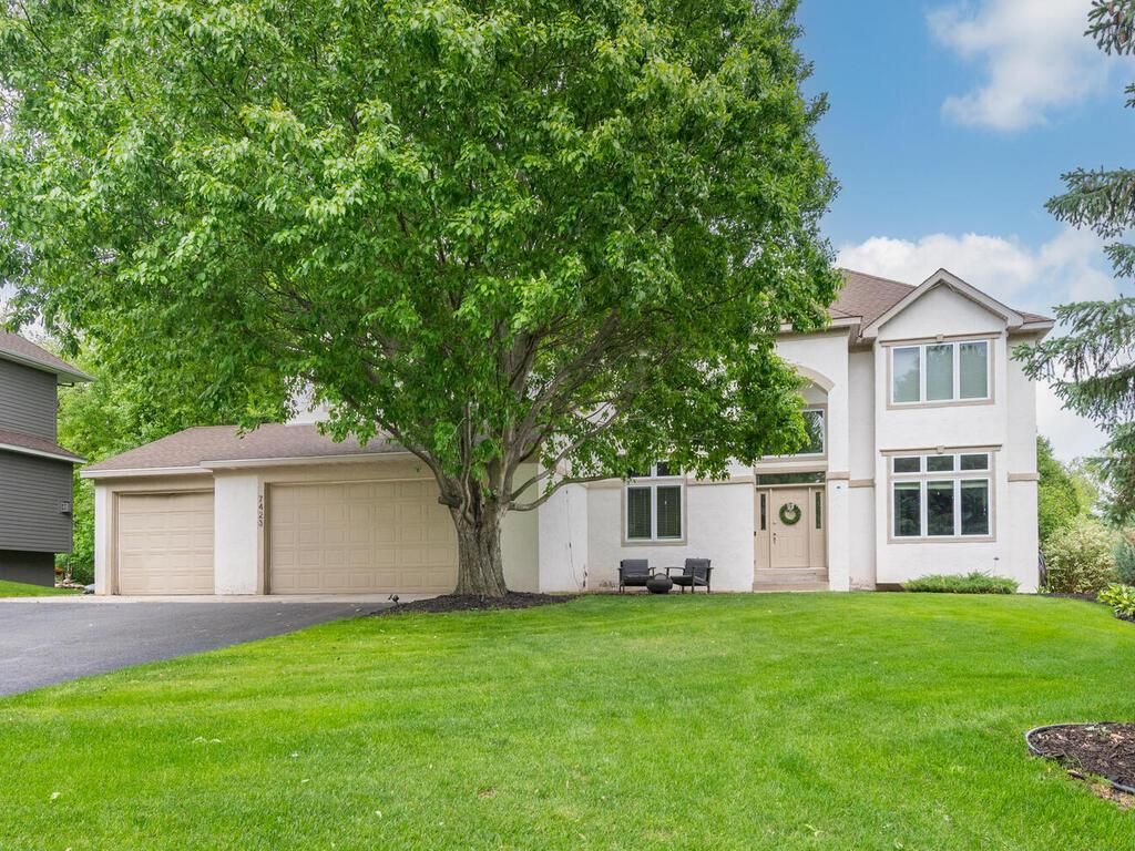 7423 Fawn Hill Road, Chanhassen, MN 55317
