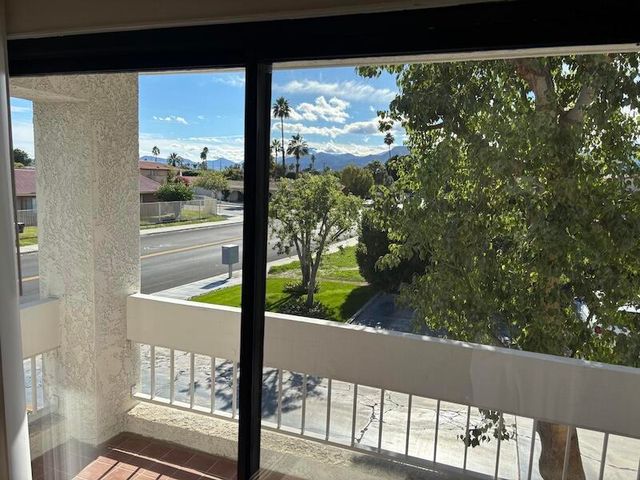 32389 Whispering Palms Trail 4, Cathedral City, CA 92234