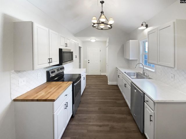 21 Twin Oaks Circle, Columbia, SC 29209