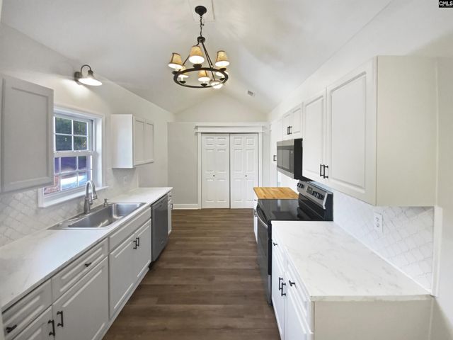 21 Twin Oaks Circle, Columbia, SC 29209