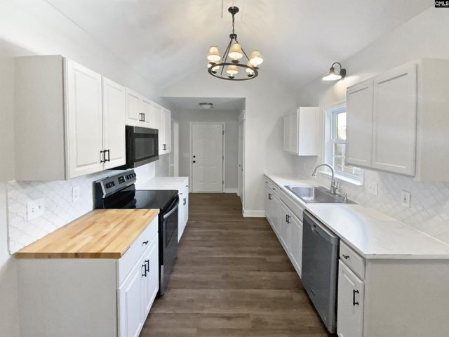 21 Twin Oaks Circle, Columbia, SC 29209