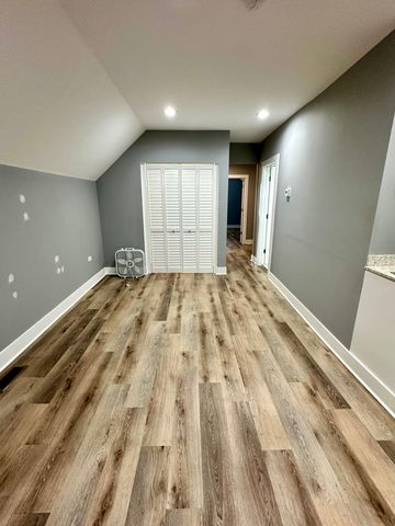 2713 W Gladys Avenue 3, Chicago, IL 60612