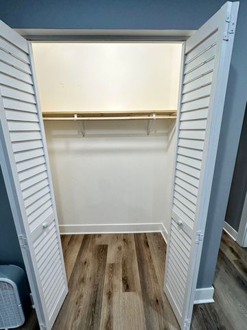 2713 W Gladys Avenue 3, Chicago, IL 60612