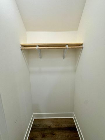 2713 W Gladys Avenue 3, Chicago, IL 60612