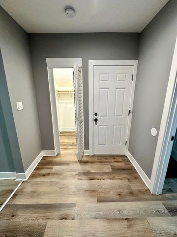 2713 W Gladys Avenue 3, Chicago, IL 60612