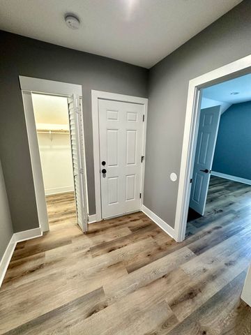 2713 W Gladys Avenue 3, Chicago, IL 60612